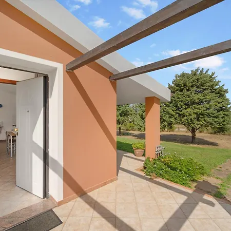 Le Tenute Del Mandarino Holiday home Elmas